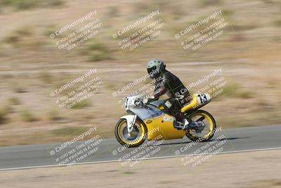 media/Apr-20-2025-AHRMA (Sun) [[393a79c373]]/Race/Group 11 early race/Turn 4b/